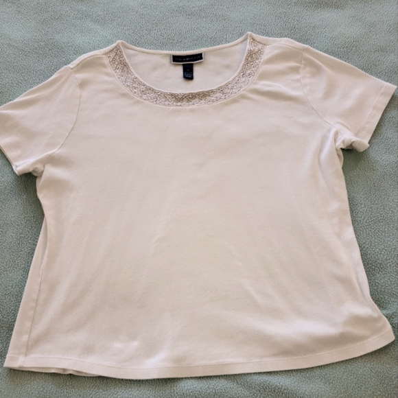 Shirt with silver border - Picture 1 of 3